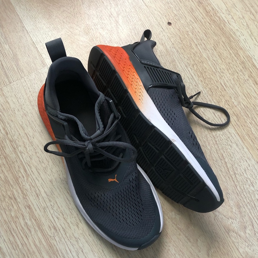 Men’s Puma athletic shoes